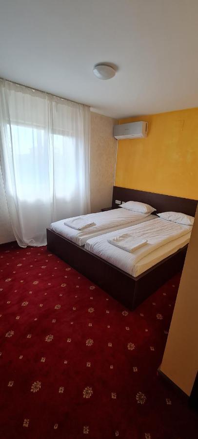Vila Nicholas Bărcăneşti Exterior foto