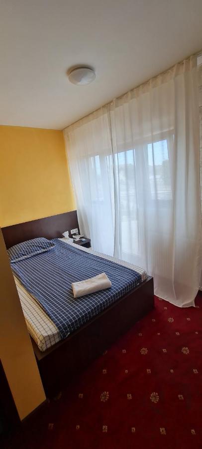 Vila Nicholas Bărcăneşti Exterior foto